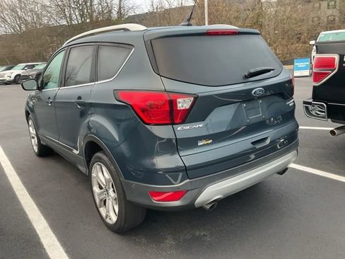 Used 2019 Ford Escape Titanium image 9