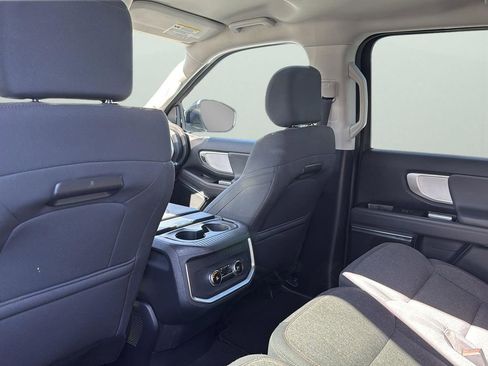 Used 2025 Ford Expedition Active image 29