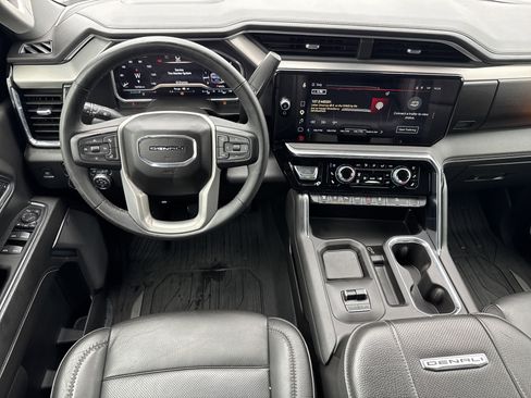 Used 2024 GMC Sierra 2500 Denali w/ Denali Reserve Package AWD/4WD image 17