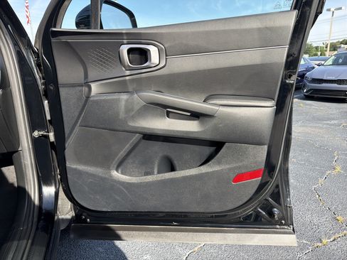 Used 2023 Kia Sorento S w/ Panoramic Sunroof Package FWD image 12