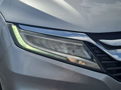 Used 2018 Honda Odyssey Touring image 7