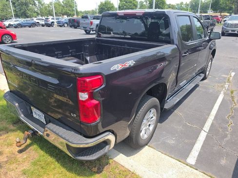 Used 2022 Chevrolet Silverado 1500 LT AWD/4WD image 10