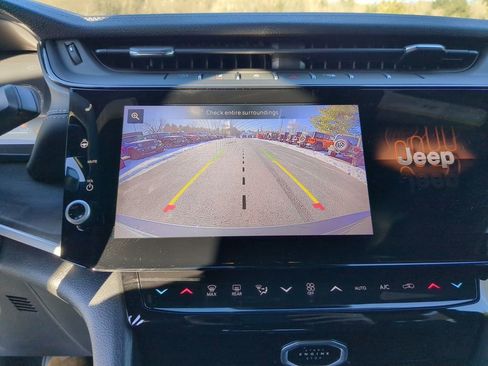 New 2026 Jeep Grand Cherokee Laredo image 19