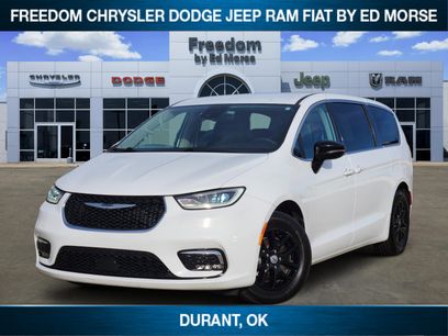 Used 2024 Chrysler Pacifica Touring-L