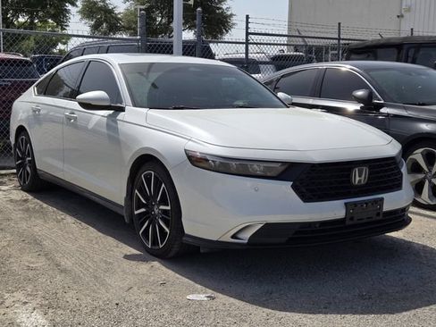 Used 2023 Honda Accord Touring image 1