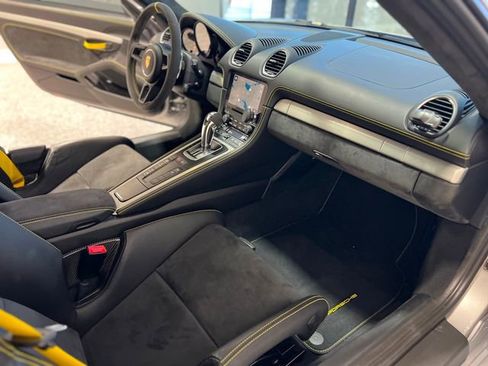 Used 2021 Porsche 718 Cayman GT4 image 26
