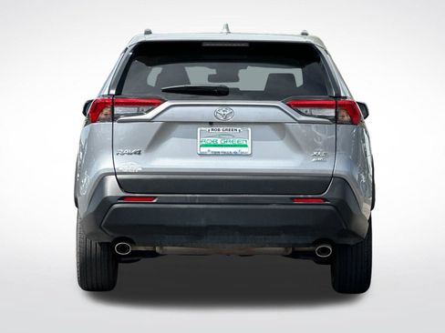 Used 2025 Toyota RAV4 XLE AWD/4WD image 4