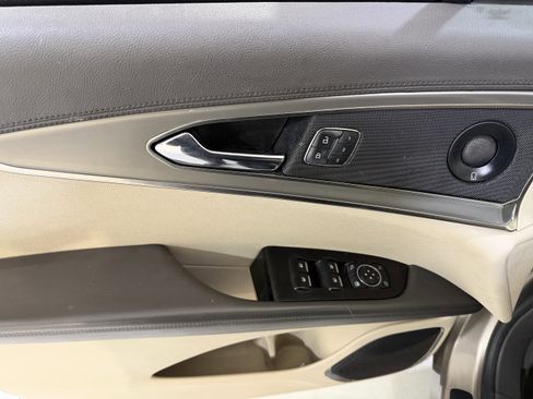 Used 2019 Lincoln Nautilus Reserve w/ Class II Trailer Tow Package image 15