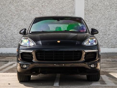 Used 2015 Porsche Cayenne S image 16