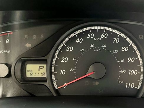 Used 2011 Toyota Sienna LE FWD image 23