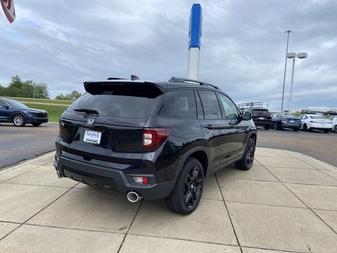Used 2025 Honda Passport Black Edition image 11