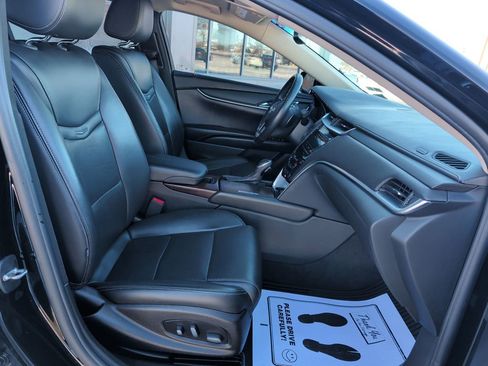 Used 2019 Cadillac XTS image 21