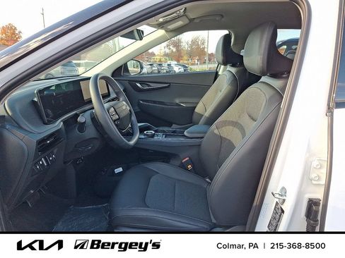 Used 2025 Kia EV6 Light w/ Light LR Technology Package AWD/4WD image 10