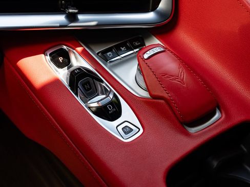 Used 2022 Chevrolet Corvette Stingray Preferred Cpe w/ Z51 Performance Package RWD image 15