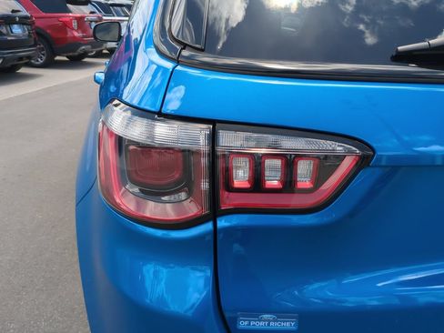 Used 2021 Jeep Compass Latitude w/ Sun and Sound Group FWD image 13