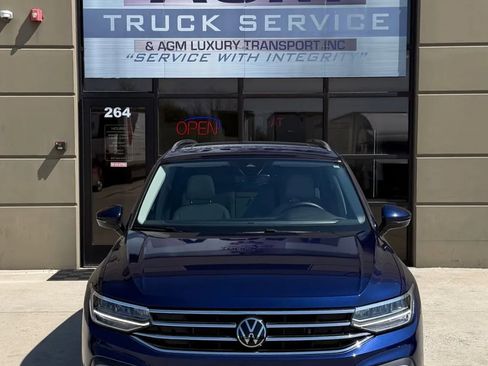 Used 2023 Volkswagen Tiguan SE FWD image 2
