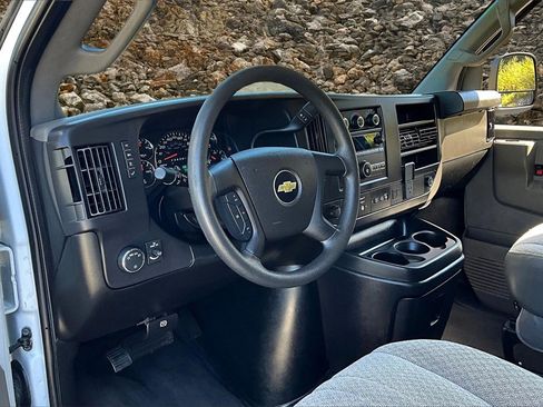 Used 2020 Chevrolet Express 3500 LT w/ LT Preferred Equipment Group image 12