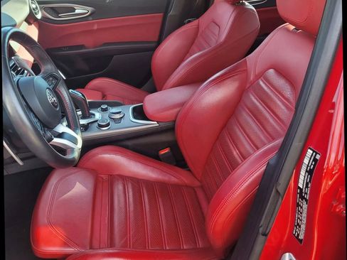 Used 2021 Alfa Romeo Giulia Ti Sport image 21