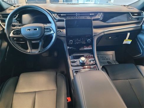 New 2023 Jeep Grand Cherokee Overland w/ Advanced Protech Group III image 7