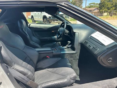 Used 1996 Chevrolet Corvette Convertible RWD image 11
