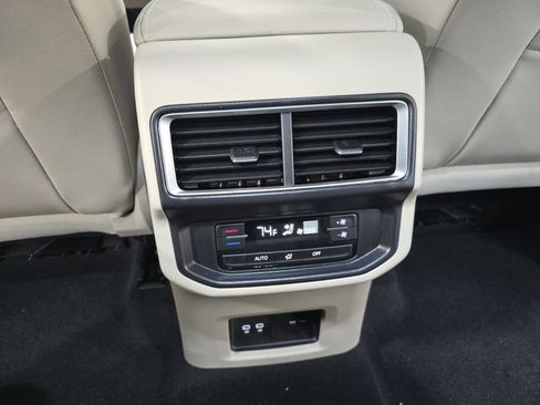 New 2026 Volkswagen Atlas SE AWD/4WD image 15