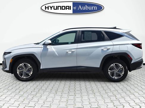 Certified 2025 Hyundai Tucson Blue AWD/4WD image 10