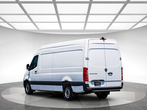 Used 2024 Mercedes-Benz eSprinter 170 Cargo image 2