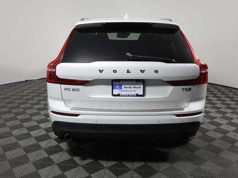 Used 2018 Volvo XC60 T5 Momentum w/ Vision Package AWD/4WD image 6