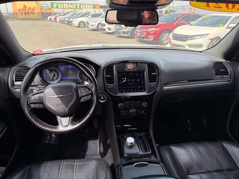 Used 2021 Chrysler 300 S RWD image 11