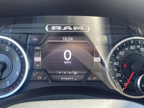 Used 2022 RAM 2500 Laramie w/ Body Color Bumper Group AWD/4WD image 27