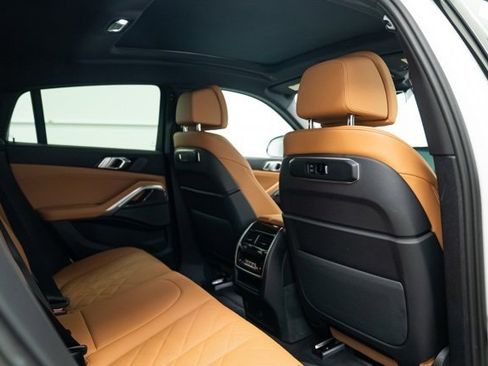 Used 2026 BMW X6 M60i image 18