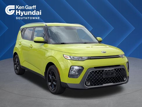 Used 2020 Kia Soul LX FWD image 1