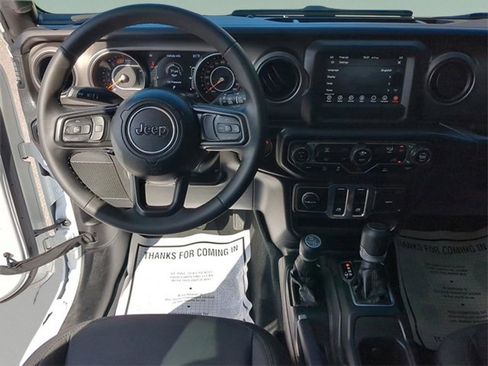 Certified 2023 Jeep Wrangler Willys image 39