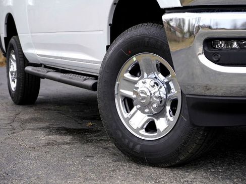 New 2026 RAM 2500 Tradesman AWD/4WD image 3