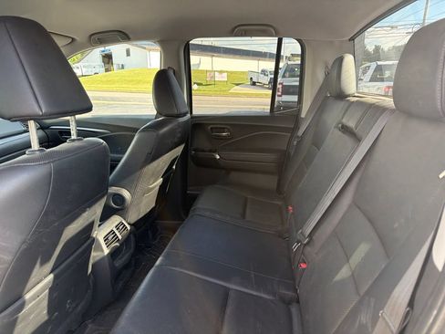 Used 2017 Honda Ridgeline RTL image 9