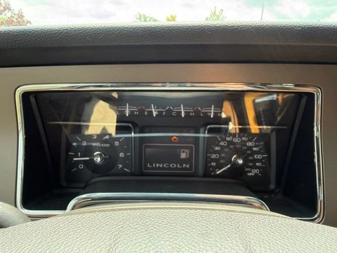 Used 2011 Lincoln Navigator 4WD w/ 101A Rapid Spec Order Code image 50