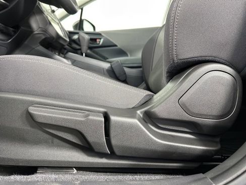 Used 2025 Subaru Crosstrek 2.0i image 22