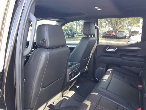 Used 2022 Chevrolet Silverado 1500 High Country w/ High Country Premium Package image 10