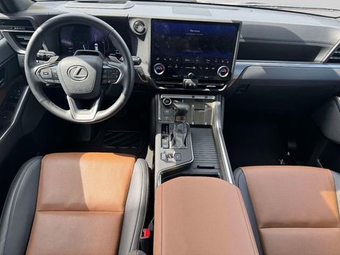 Certified 2025 Lexus GX 550 w/ Accessory Package (2T) AWD/4WD image 18