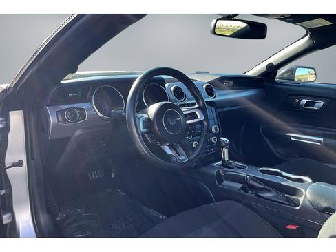 Used 2020 Ford Mustang GT RWD image 11