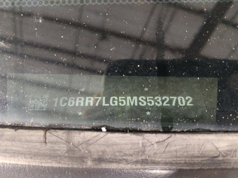 Used 2021 RAM 1500 Classic SLT AWD/4WD image 33