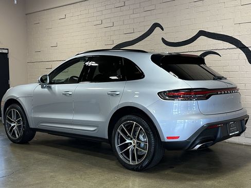 Used 2024 Porsche Macan Turbo AWD/4WD image 8