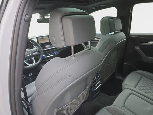 Certified 2025 Audi SQ5 Premium Plus w/ Premium Plus Package AWD/4WD image 10