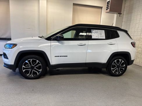 Used 2024 Jeep Compass Limited AWD/4WD image 15
