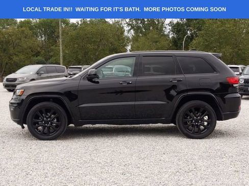 Used 2019 Jeep Grand Cherokee Altitude image 6