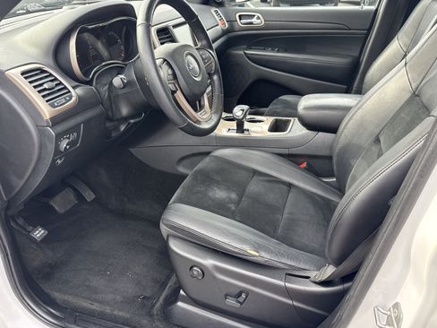 Used 2015 Jeep Grand Cherokee Altitude image 16