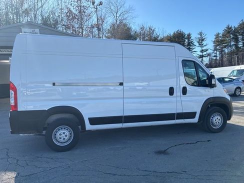 Used 2025 RAM ProMaster 2500 w/ Convenience Group image 7