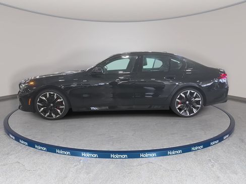 Used 2027 BMW 530i w/ M Sport Package RWD image 9