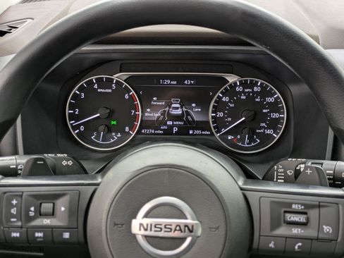 Used 2021 Nissan Rogue S image 23