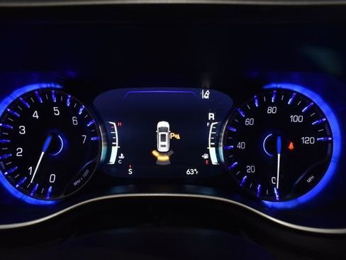 Certified 2025 Chrysler Pacifica Select image 16